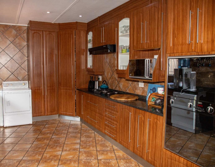 4 Bedroom Property for Sale in Deneysville Free State